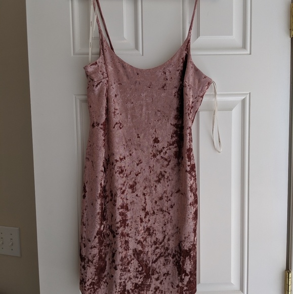 Forever 21 Dresses & Skirts - Pink velvet dress Forever 21
